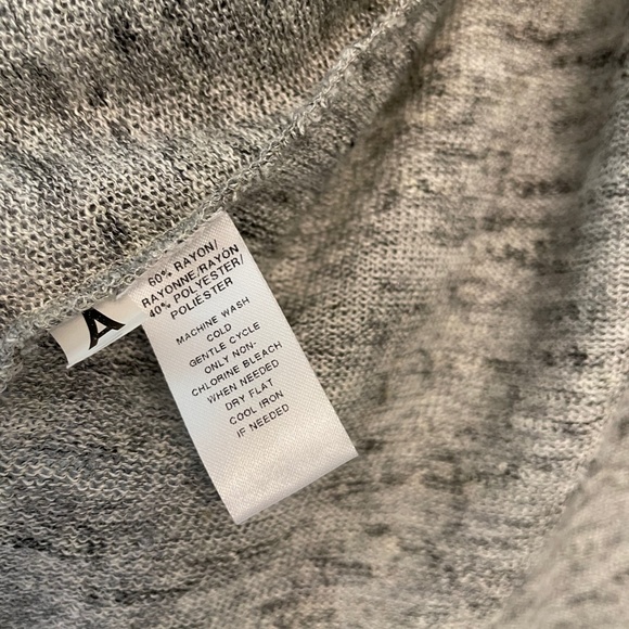 Ann Taylor LOFT Swing Front Sweater - Picture 5 of 5